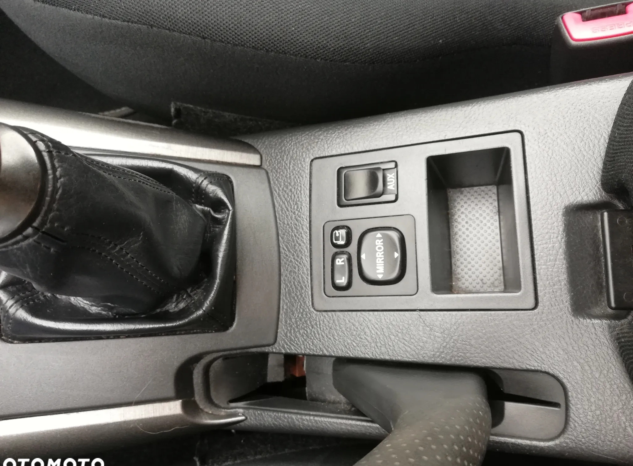 Toyota RAV4 cena 41900 przebieg: 162700, rok produkcji 2009 z Piastów małe 352
